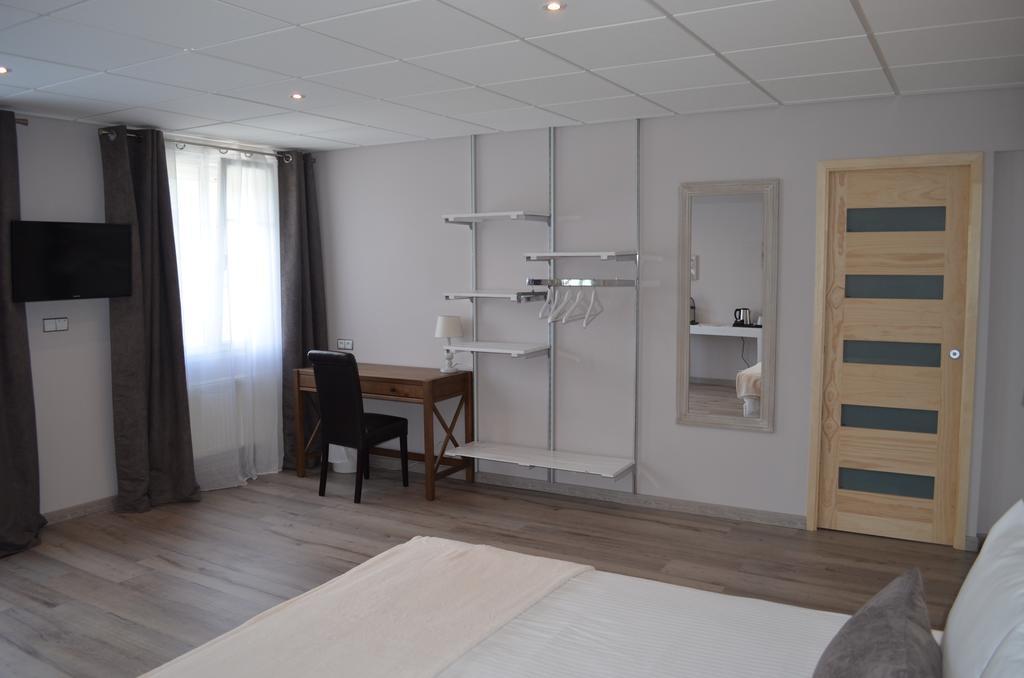 Hôtel Lac Et Forêt Saint-André-les-Alpes Quarto foto